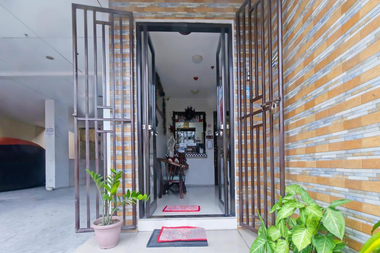 Oyo 896 Silverio Suites Manila Eksteriør billede